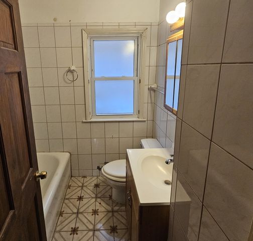 2125 S 3rd Avenue, Maywood, IL 60153