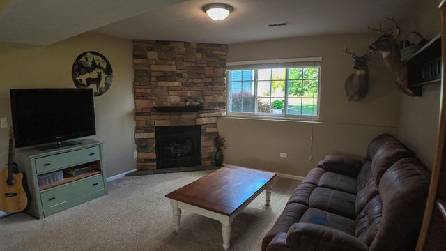 12211 Ives Meadow Lane NE, Cedar Springs, MI 49319