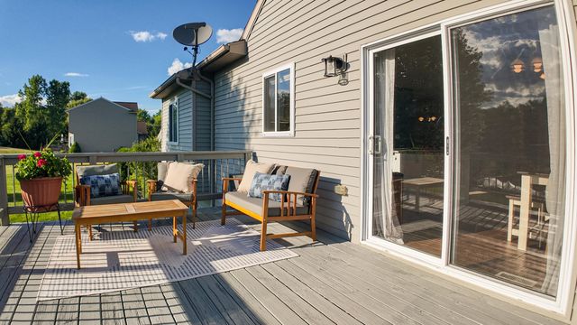 12211 Ives Meadow Lane NE, Cedar Springs, MI 49319