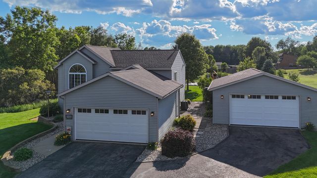 12211 Ives Meadow Lane NE, Cedar Springs, MI 49319