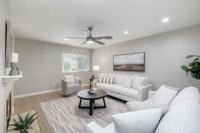 976 N Mollison, El Cajon, CA 92021