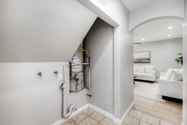 976 N Mollison, El Cajon, CA 92021