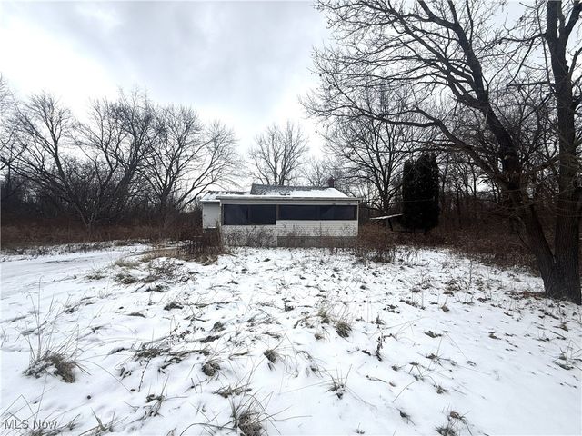 2194 Regina Road, Akron, OH 44320