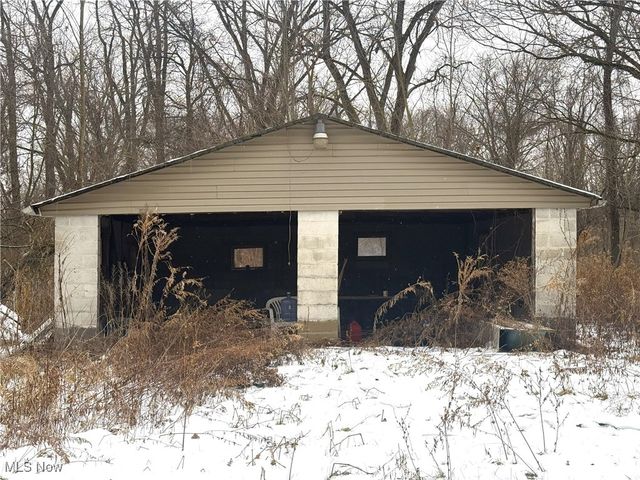 2194 Regina Road, Akron, OH 44320