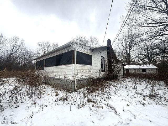 2194 Regina Road, Akron, OH 44320