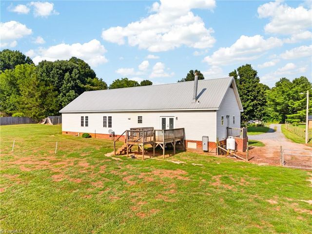 5142 New Hope Church Road, Asheboro, NC 27205