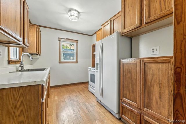 2710 Electric Avenue, Port Huron, MI 48060