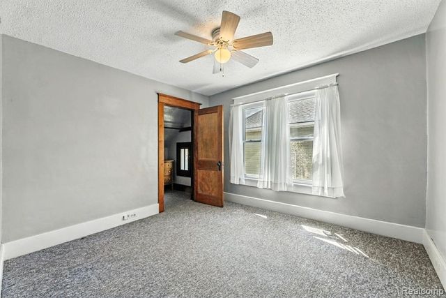 2710 Electric Avenue, Port Huron, MI 48060