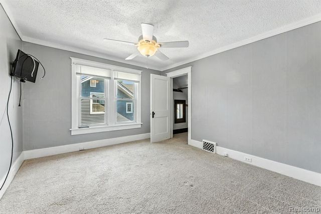 2710 Electric Avenue, Port Huron, MI 48060