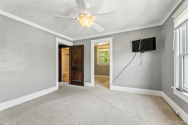 2710 Electric Avenue, Port Huron, MI 48060