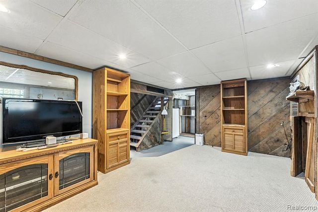 2710 Electric Avenue, Port Huron, MI 48060