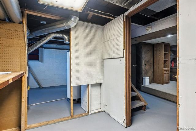 2710 Electric Avenue, Port Huron, MI 48060