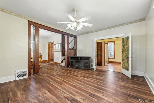 2710 Electric Avenue, Port Huron, MI 48060