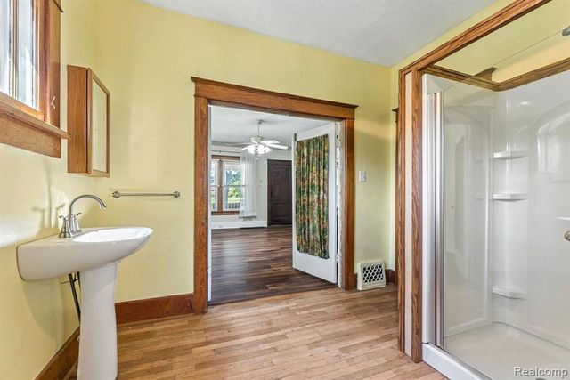 2710 Electric Avenue, Port Huron, MI 48060