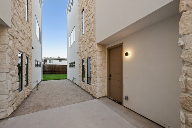 1508 Holly Avenue, Dallas, TX 75204