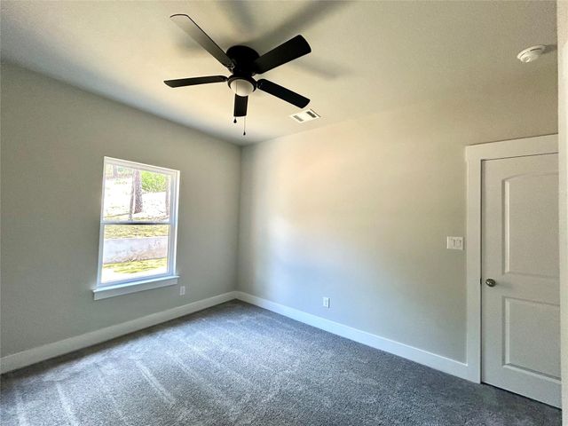 165 Lamaloa LN, Bastrop, TX 78602
