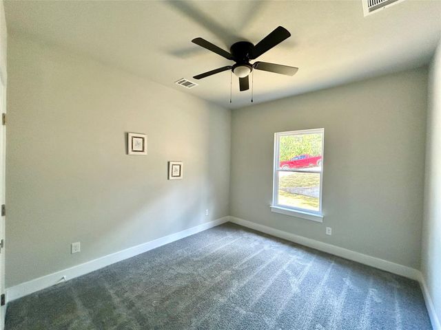 165 Lamaloa LN, Bastrop, TX 78602