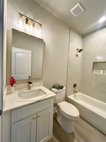 165 Lamaloa LN, Bastrop, TX 78602