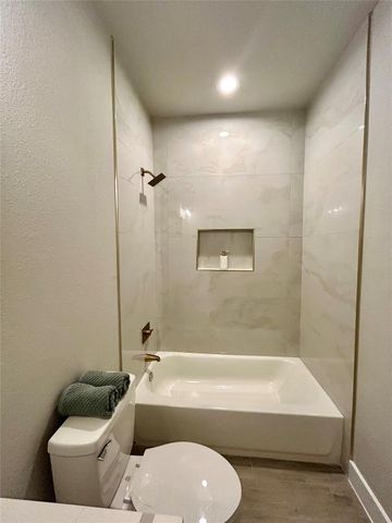 165 Lamaloa LN, Bastrop, TX 78602