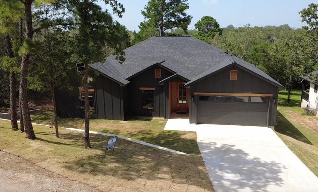 165 Lamaloa LN, Bastrop, TX 78602
