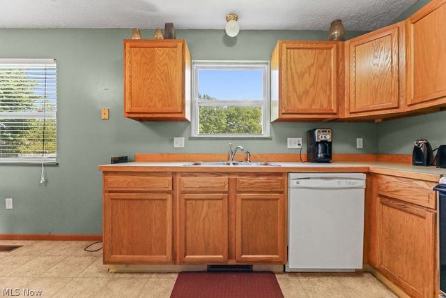 2610 Blenheim Avenue, Alliance, OH 44601