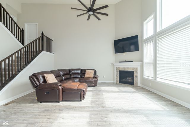 6481 Treeline Lane, Mccordsville, IN 46055