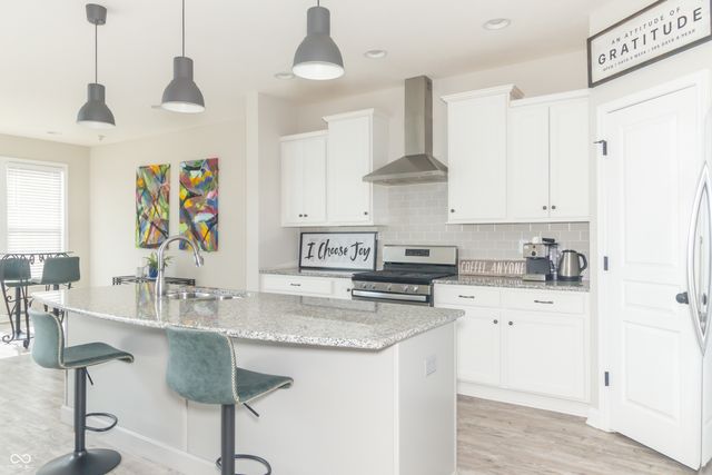 6481 Treeline Lane, Mccordsville, IN 46055