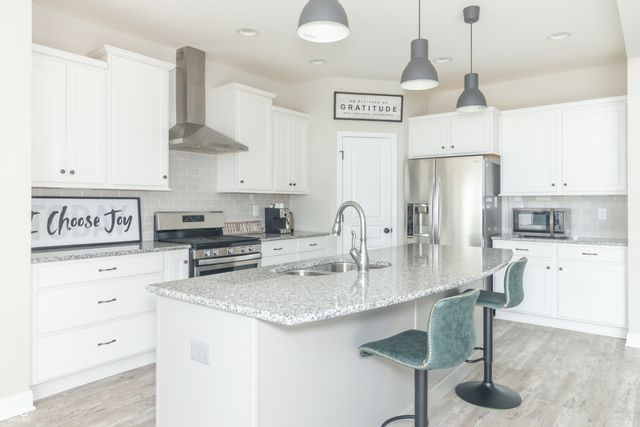 6481 Treeline Lane, Mccordsville, IN 46055