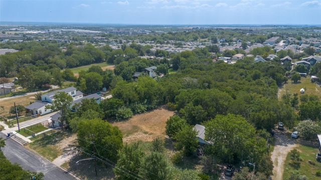 2305 Thrasher LN, Austin, TX 78741