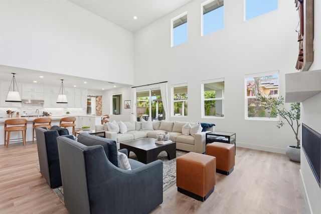 204 McKays Point Pl, West Sacramento, CA 95605