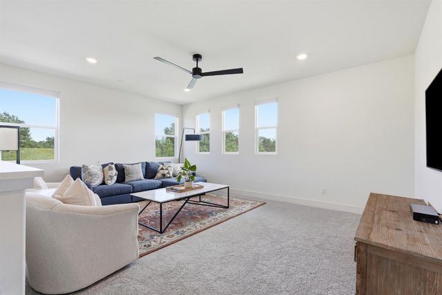 204 McKays Point Pl, West Sacramento, CA 95605