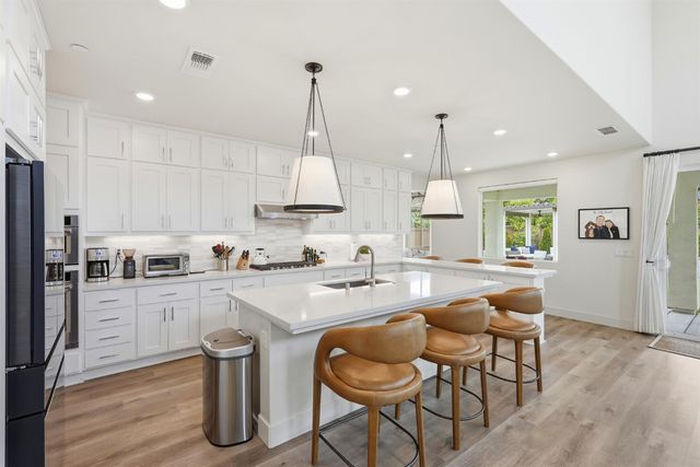 204 McKays Point Pl, West Sacramento, CA 95605