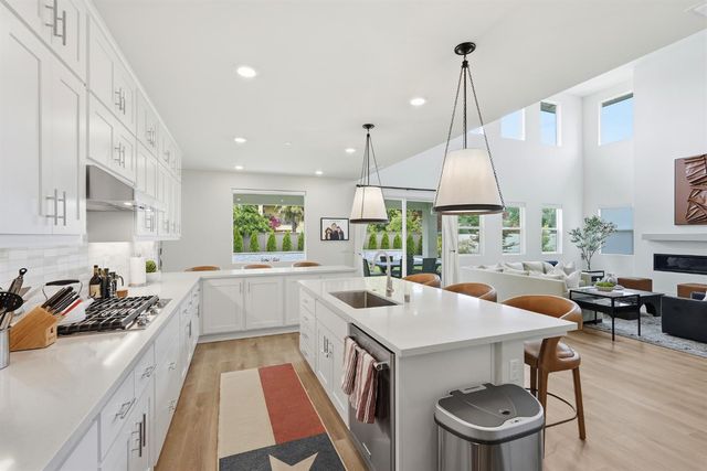 204 McKays Point Pl, West Sacramento, CA 95605