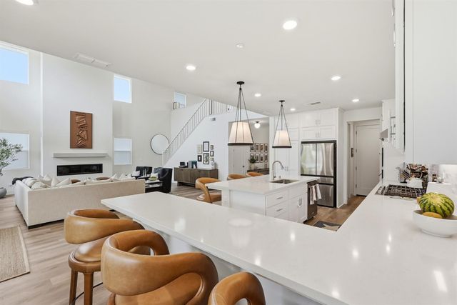 204 McKays Point Pl, West Sacramento, CA 95605