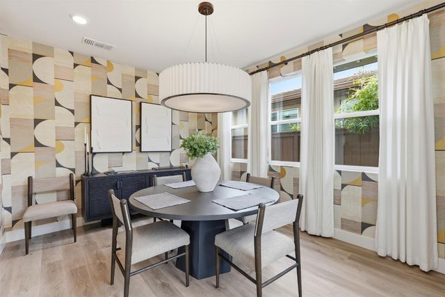 204 McKays Point Pl, West Sacramento, CA 95605