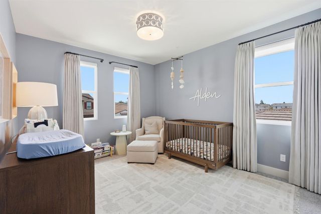 204 McKays Point Pl, West Sacramento, CA 95605