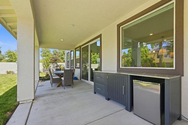 204 McKays Point Pl, West Sacramento, CA 95605