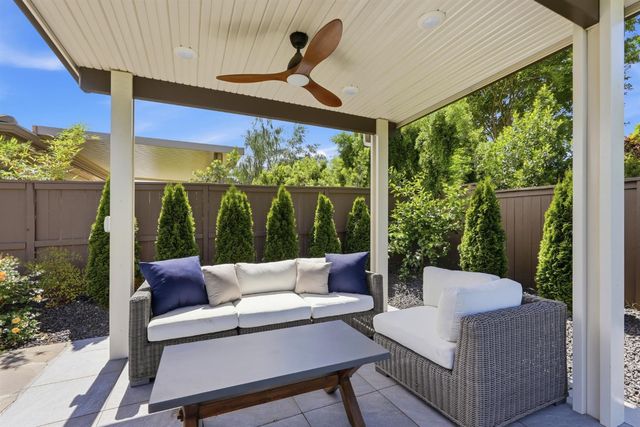 204 McKays Point Pl, West Sacramento, CA 95605