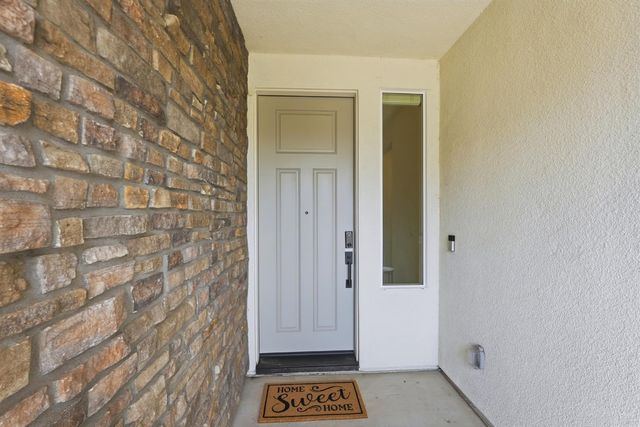 204 McKays Point Pl, West Sacramento, CA 95605