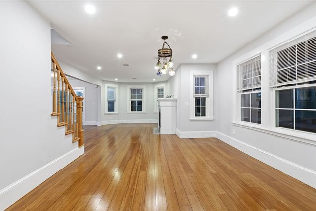 318 Comncord Ave 318, Cambridge, MA 02138