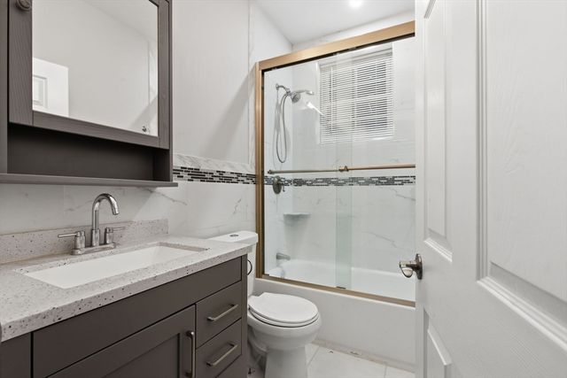 318 Comncord Ave 318, Cambridge, MA 02138