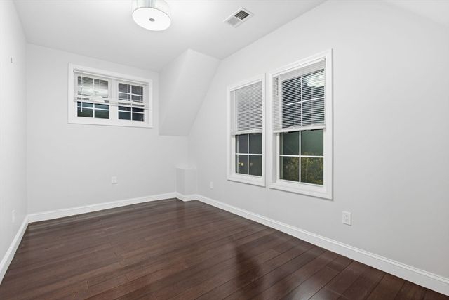 318 Comncord Ave 318, Cambridge, MA 02138