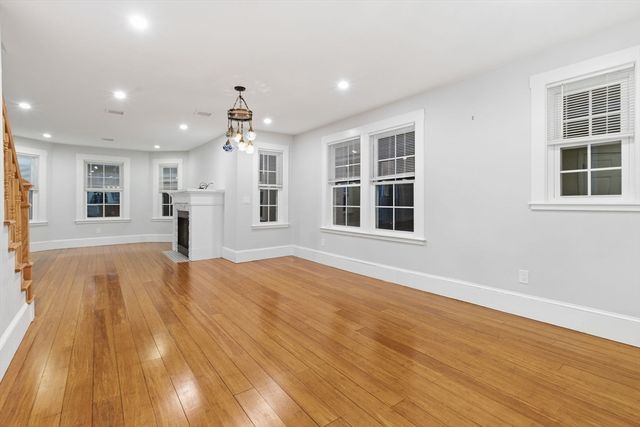 318 Comncord Ave 318, Cambridge, MA 02138
