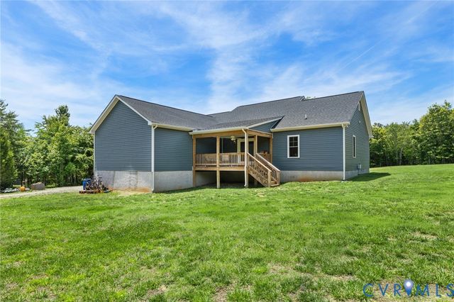 3269 Lowry Rd, Columbia, VA 23038