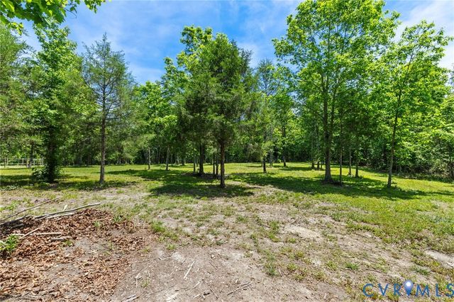 3269 Lowry Rd, Columbia, VA 23038