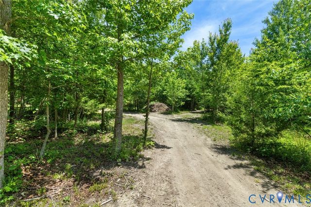 3269 Lowry Rd, Columbia, VA 23038