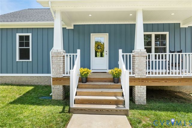 3269 Lowry Rd, Columbia, VA 23038