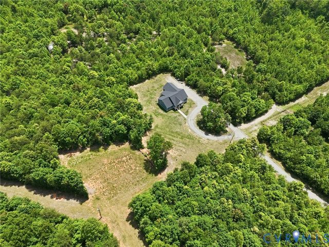 3269 Lowry Rd, Columbia, VA 23038