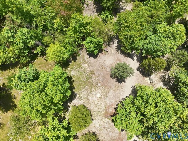 3269 Lowry Rd, Columbia, VA 23038