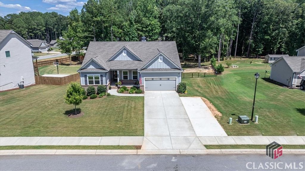297 Woodbury Lane, Hull, GA 30646